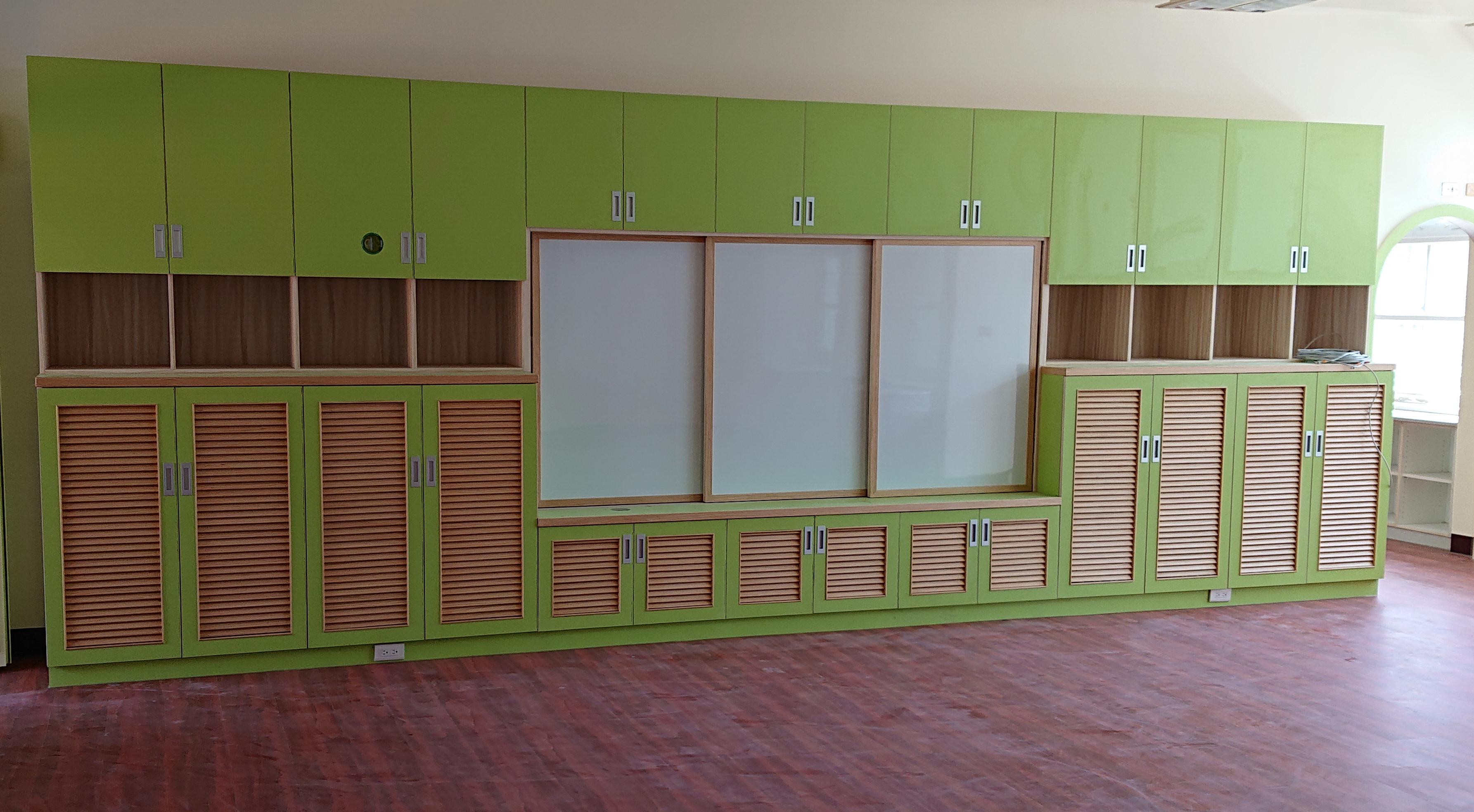 9.1百葉教具棉被櫃