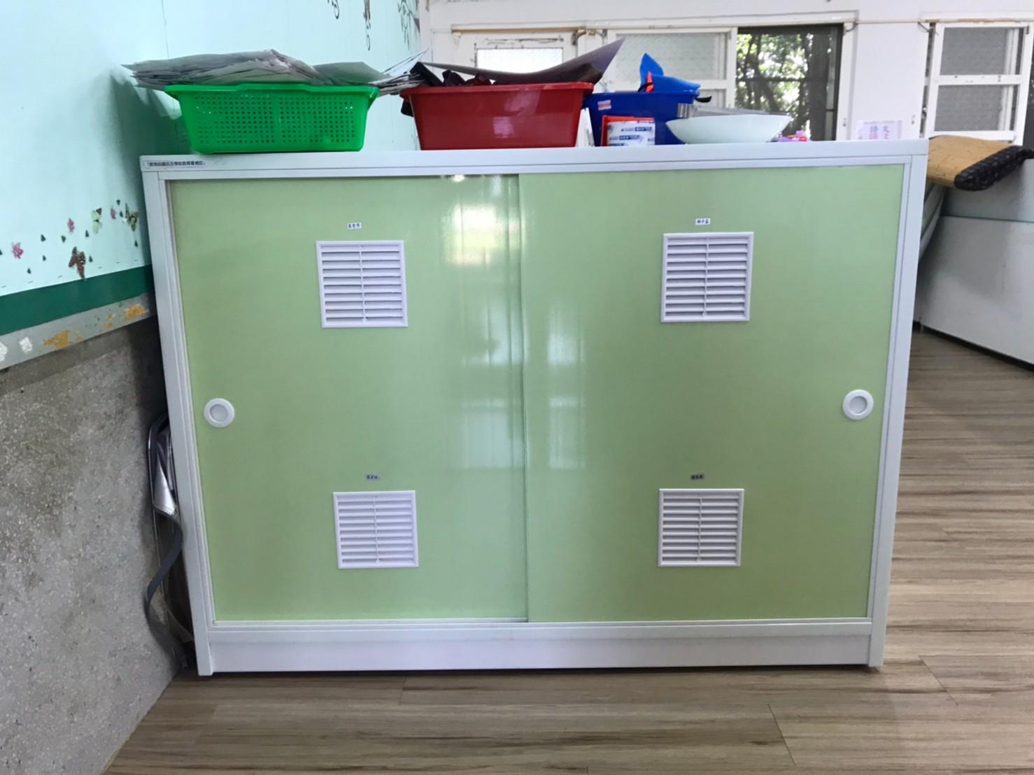 25.4 百葉棉被櫃