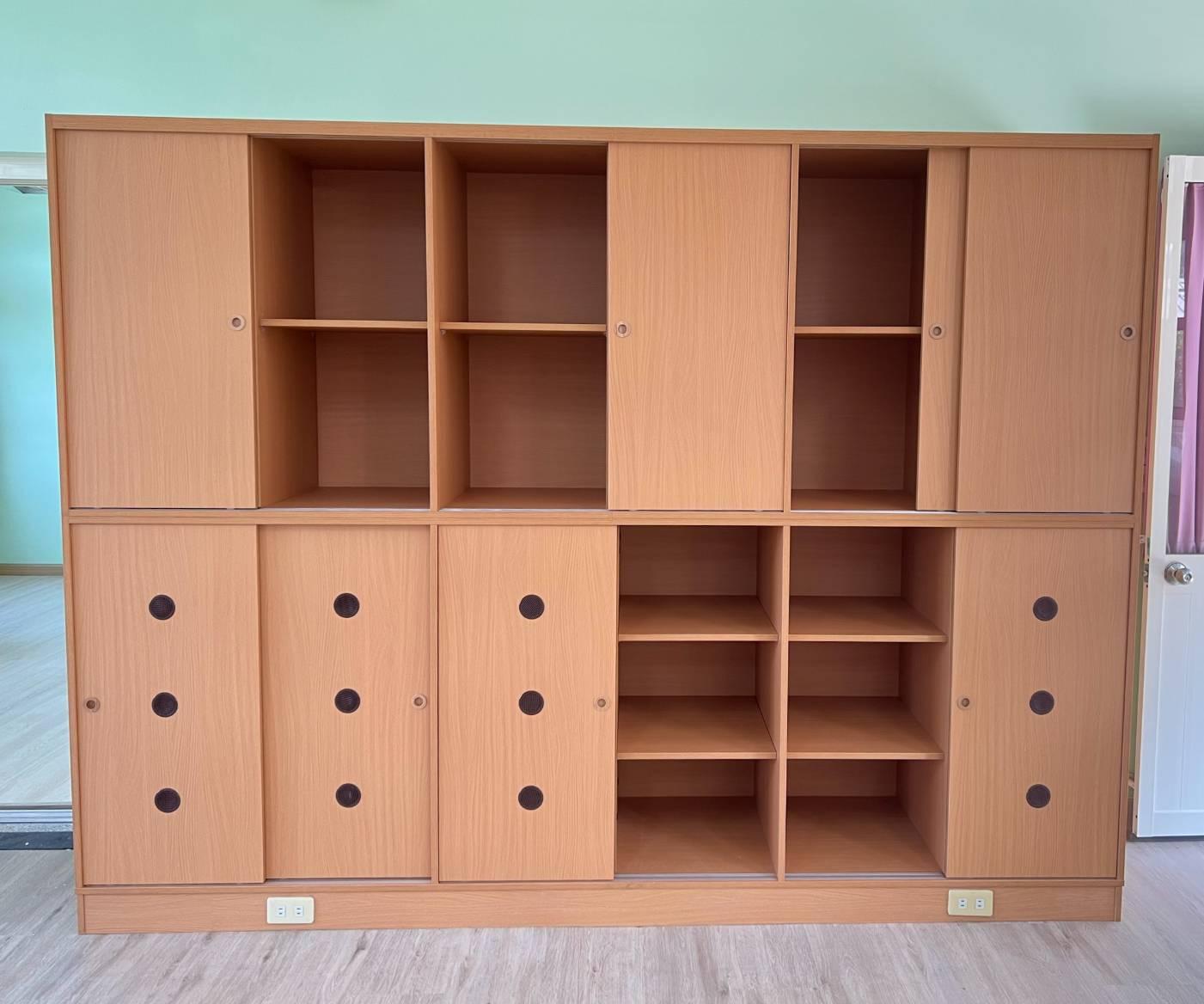 19.1 教具棉被櫃