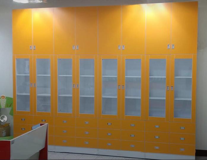 13.1 黃色資料櫃