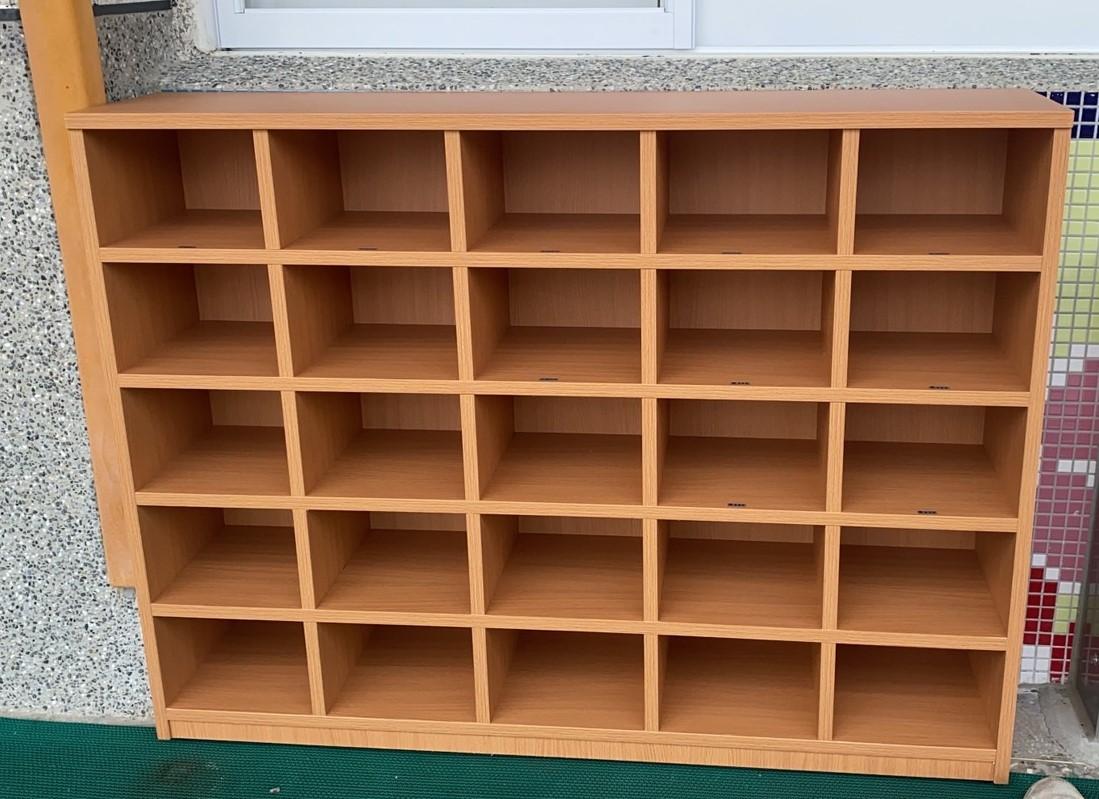 17.1 25人鞋櫃(幼兒)