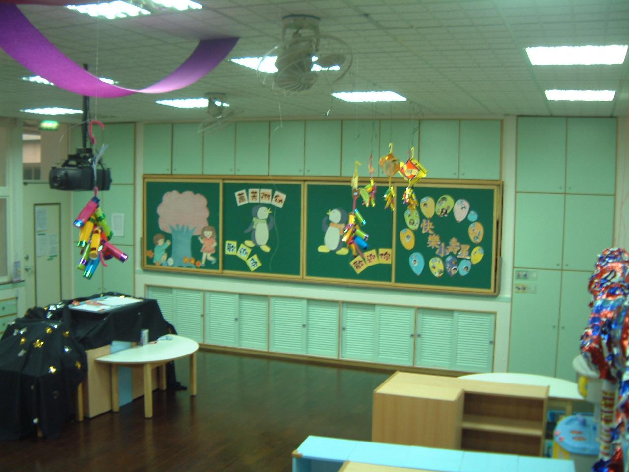 15.5布告欄百葉置物櫃