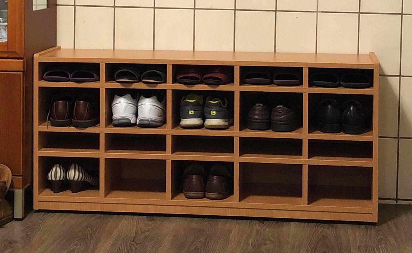 11.4 雙用鞋櫃(幼兒)