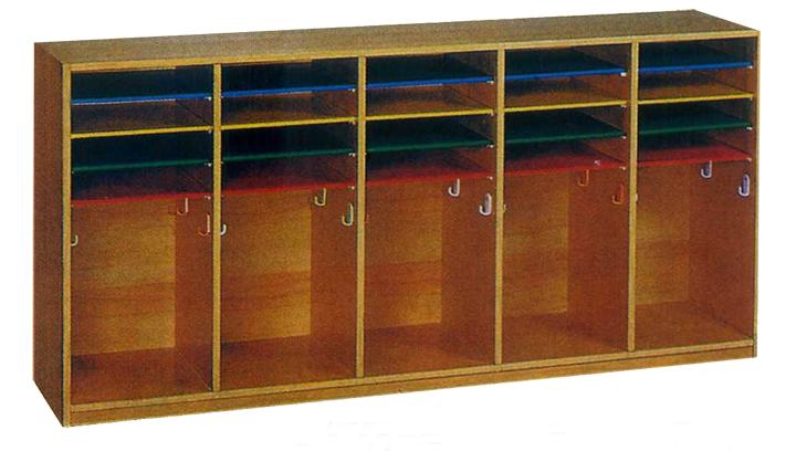 12.2 工作衣吊櫃