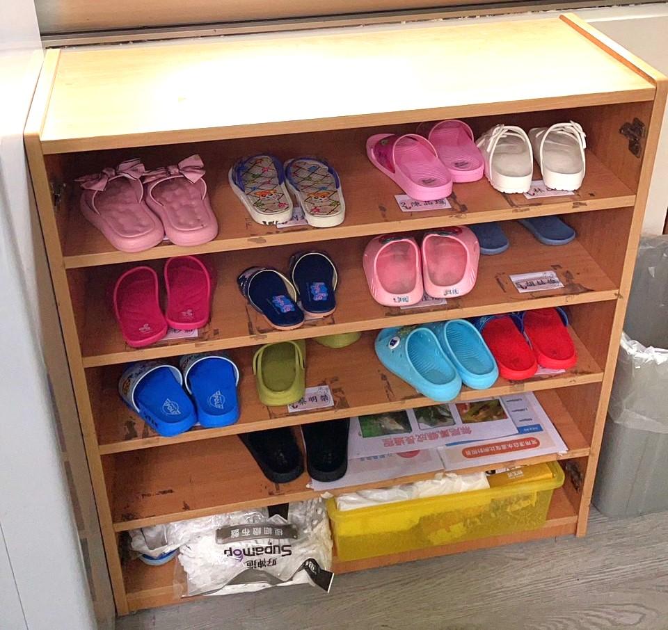 17.6 拖鞋櫃(幼兒)