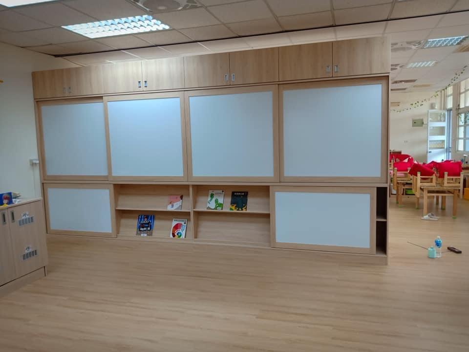 13.4 白板綜合櫃