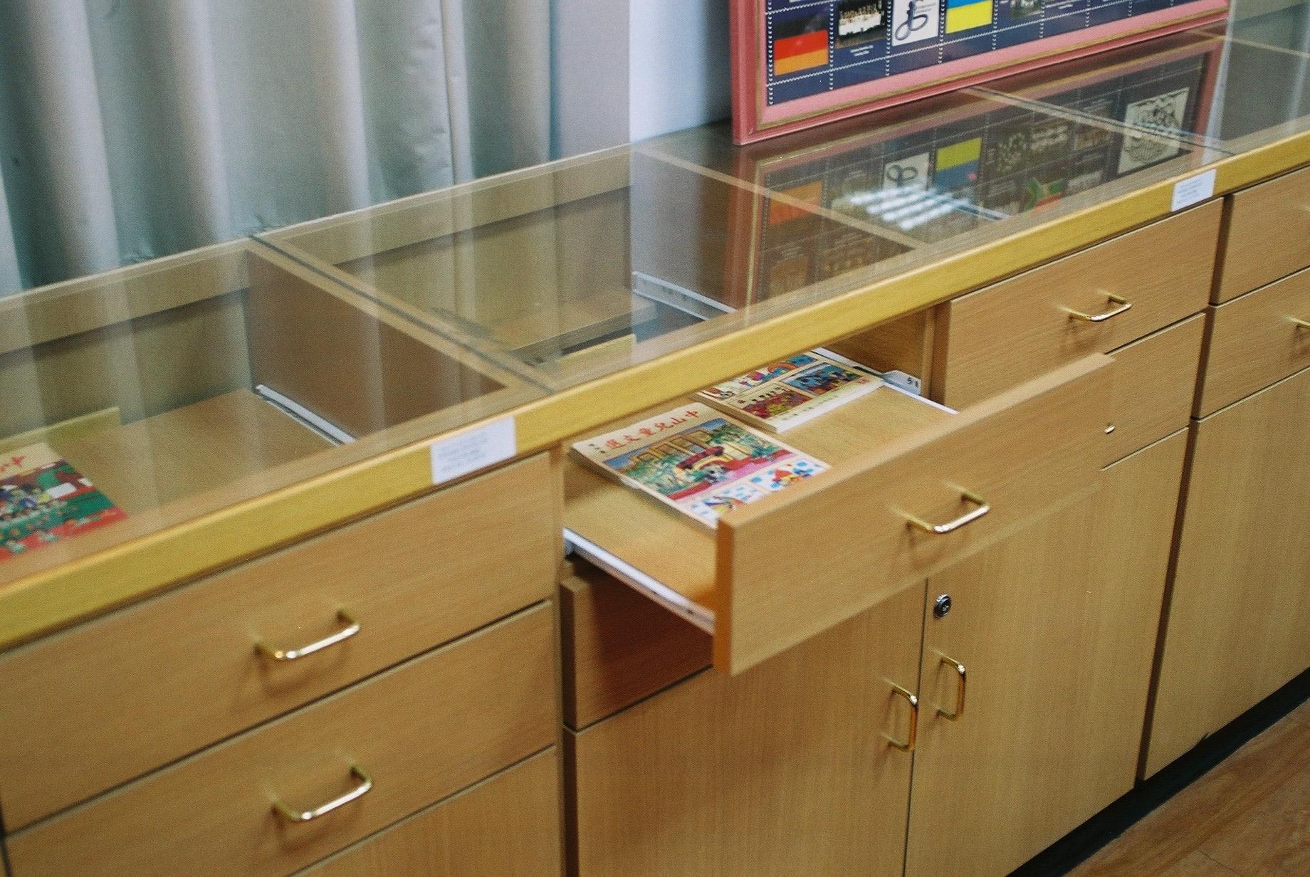 13.6 抽換式展櫃