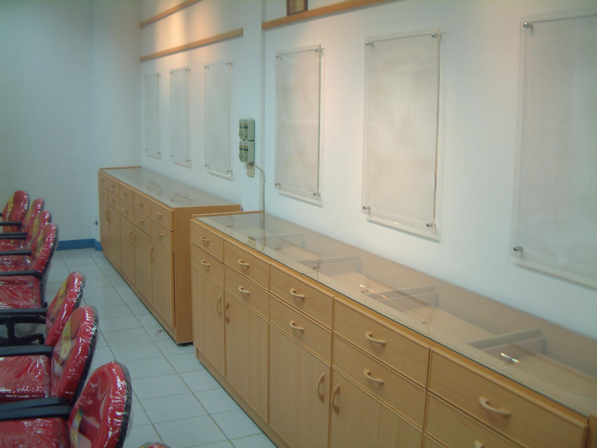 13.3 抽換式展櫃