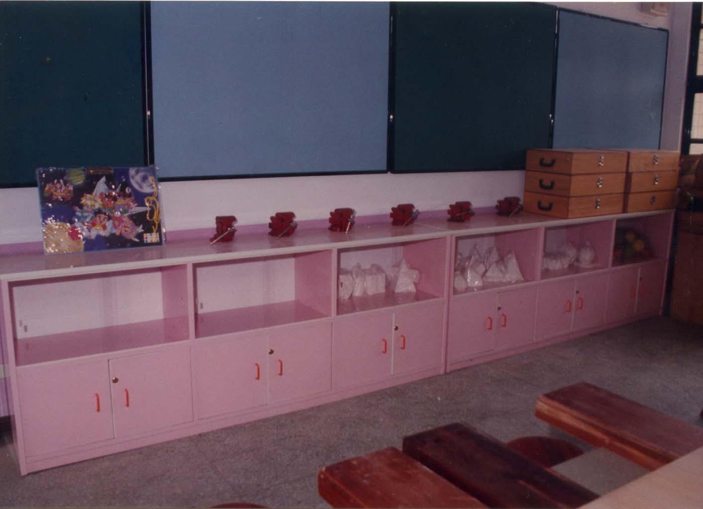 17.3 美勞展示櫃