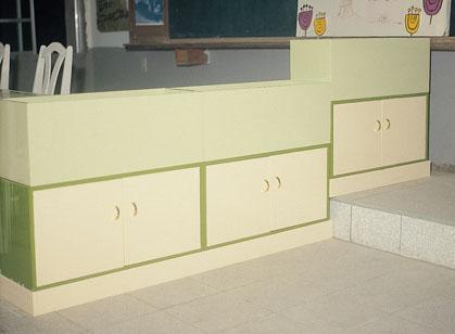 13.4 花台隔間矮櫃(塑鋼)