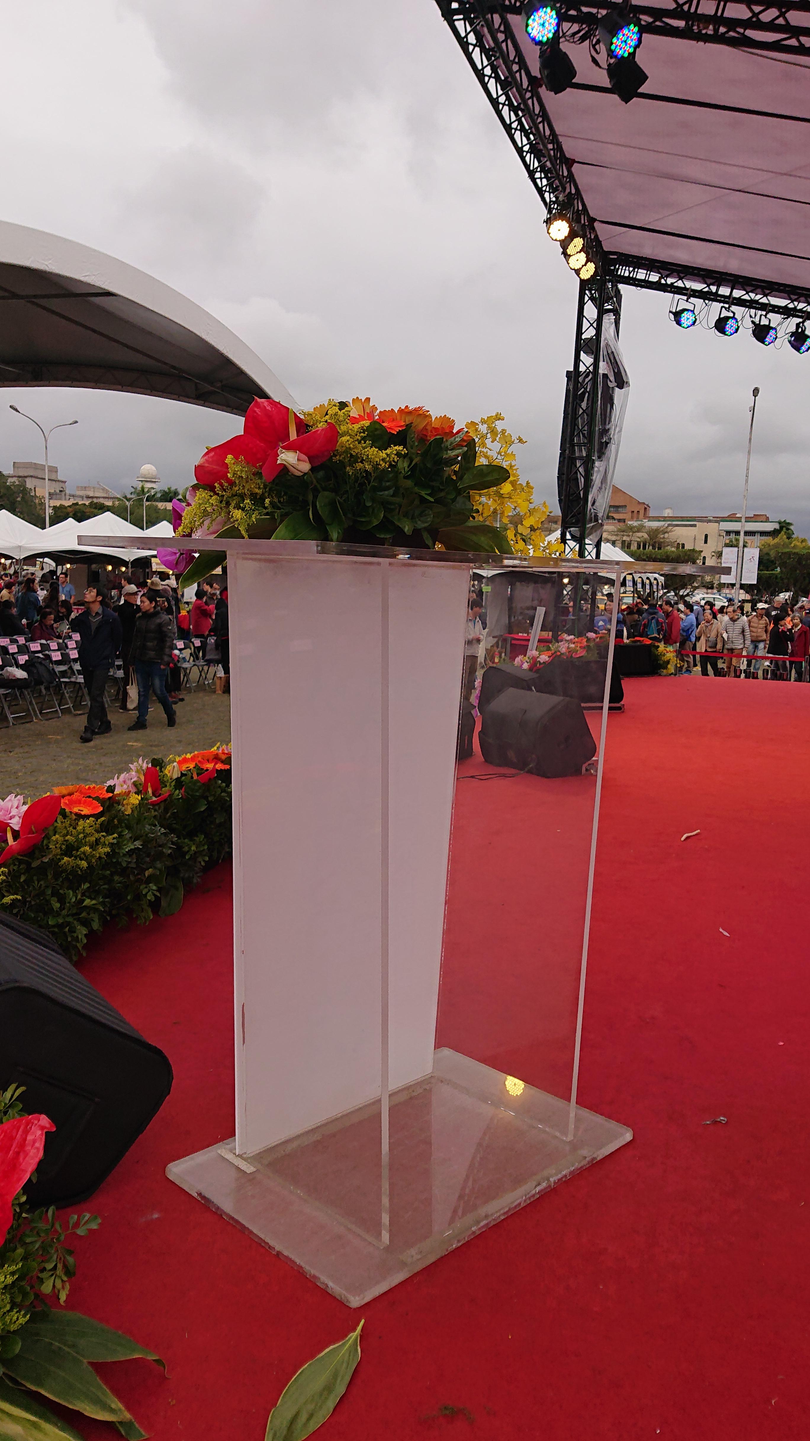 15.2壓克力簡報台