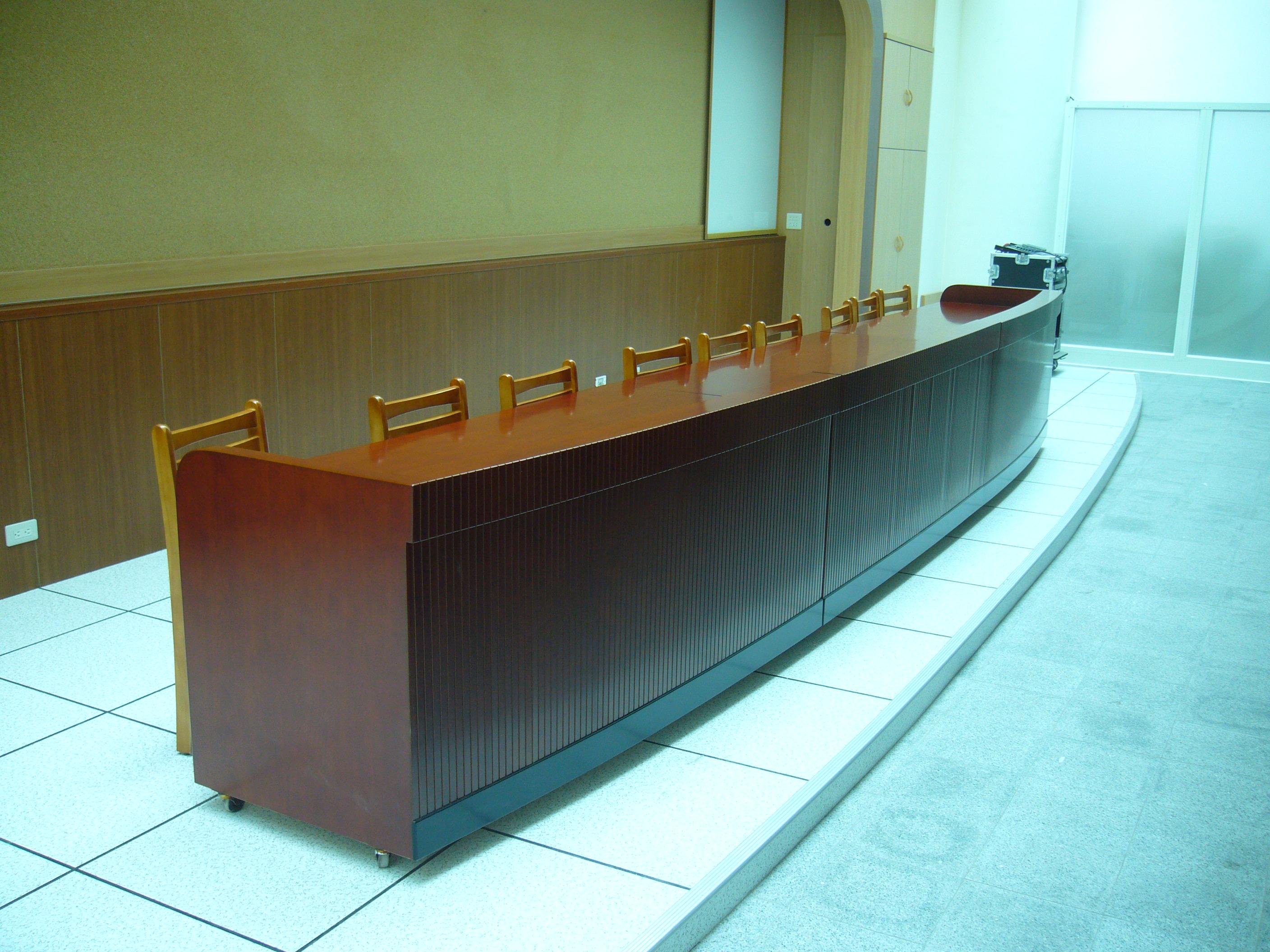 13.1 組合主席桌