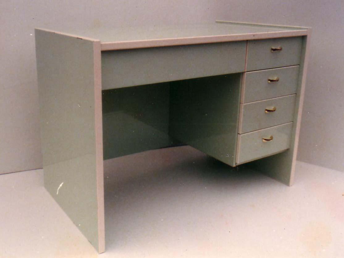 35.4 辦公桌實例(塑鋼桌)