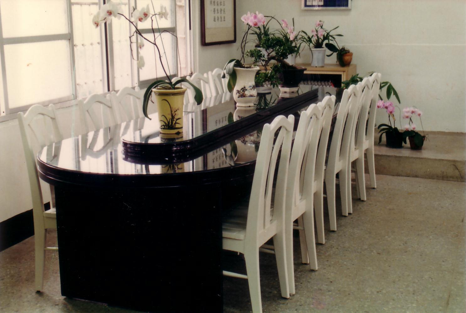 19.1 會議桌(塑鋼)