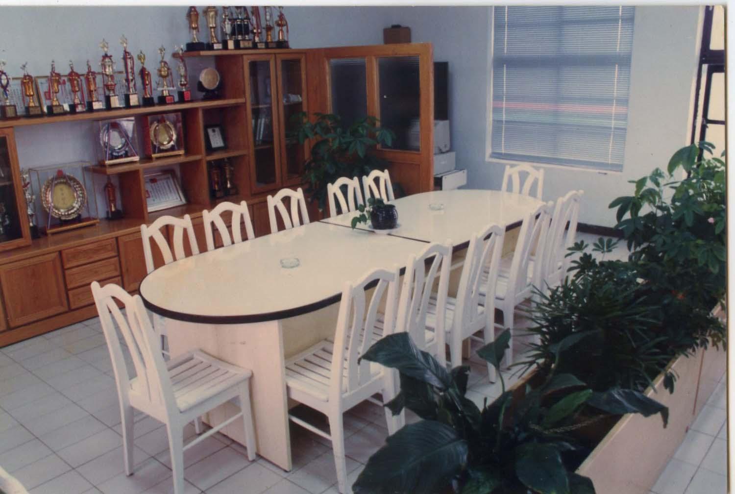 19.3 會議桌(塑鋼)