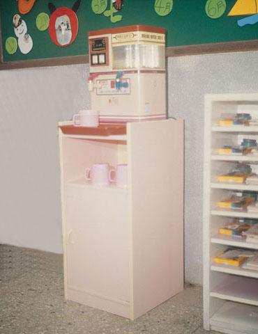 17.6 塑鋼飲水機架