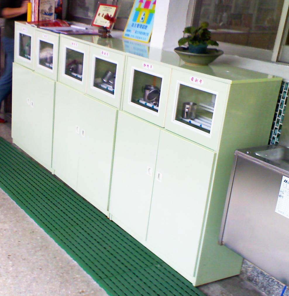 23.5 塑鋼 茶杯櫃