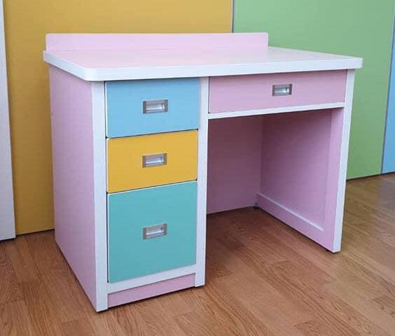 25.2 彩色櫃台桌