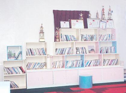 25.5 塑鋼圖書組合座
