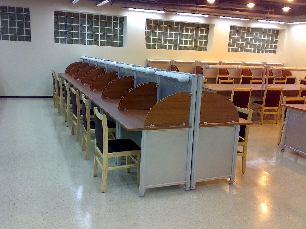 17.6 K書桌